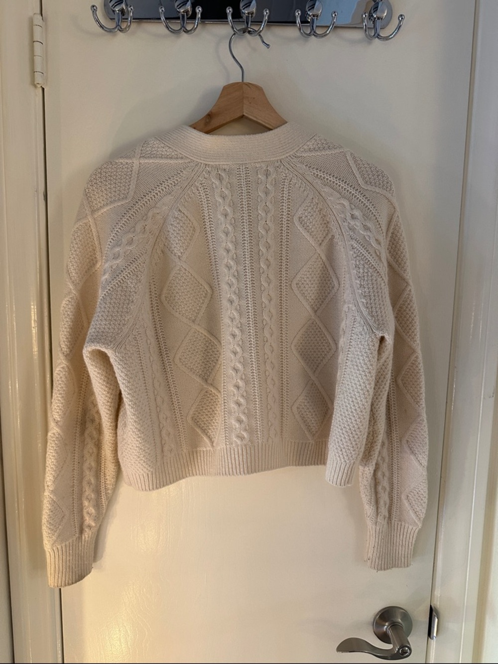 Madewell Cream Cable-Knit Cropped V-Neck Cardigan - Picture 7 of 7